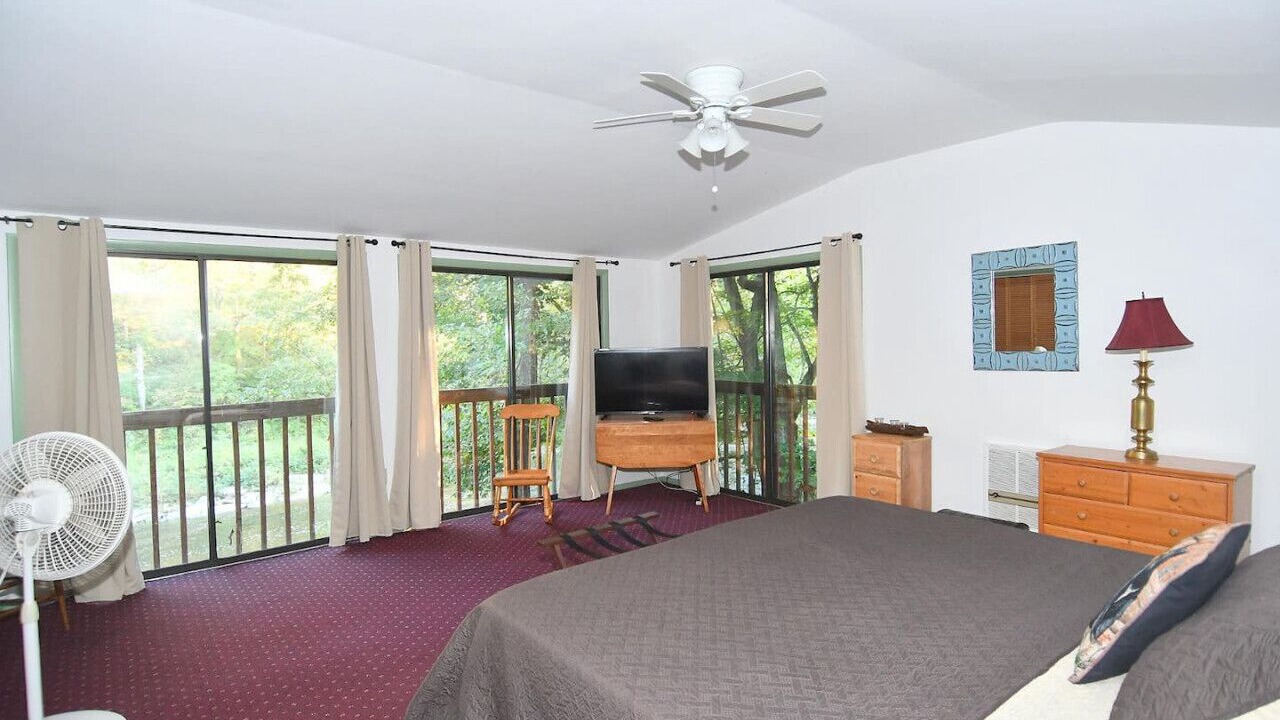 Photo of Bedroom in Great Cacapon