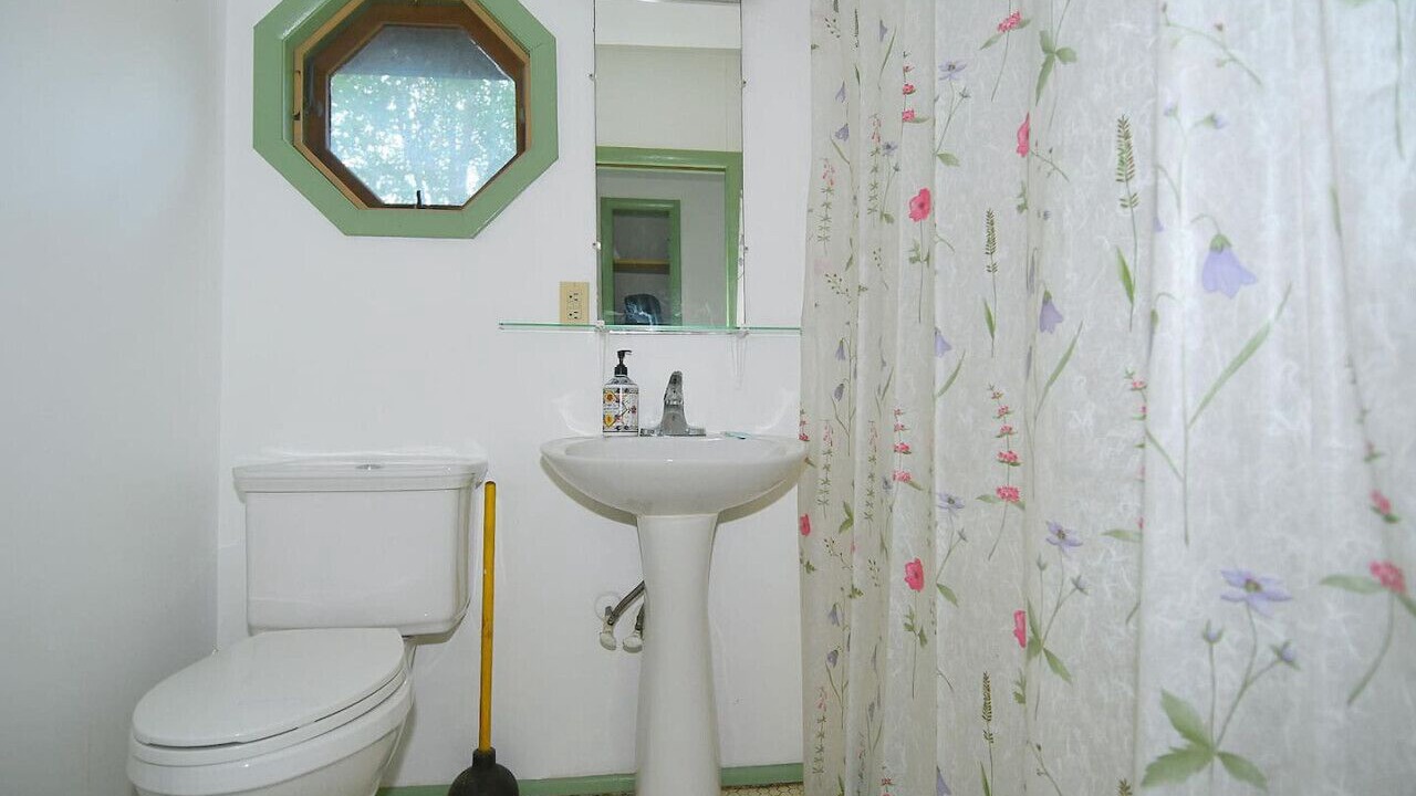 Photo of Bathroom in Great Cacapon