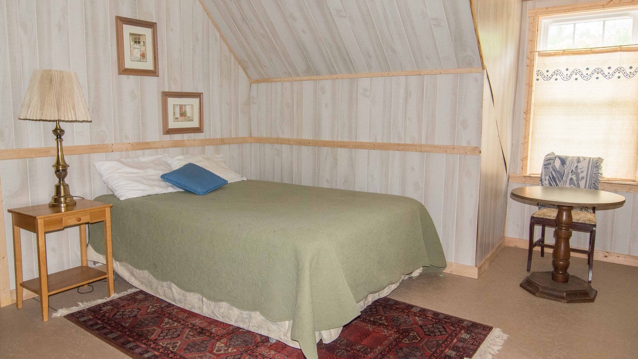 Photo of Bedroom in Southmont