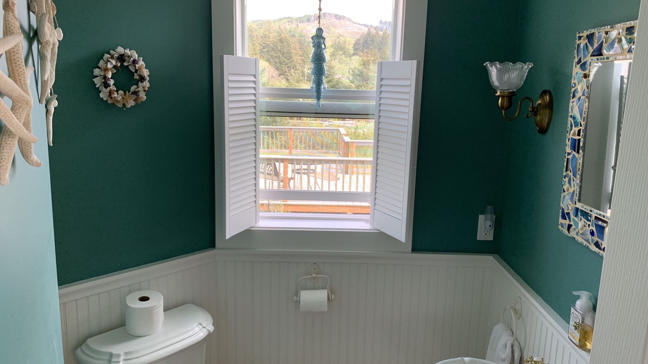 Photo of Bathroom in Cannon Beach