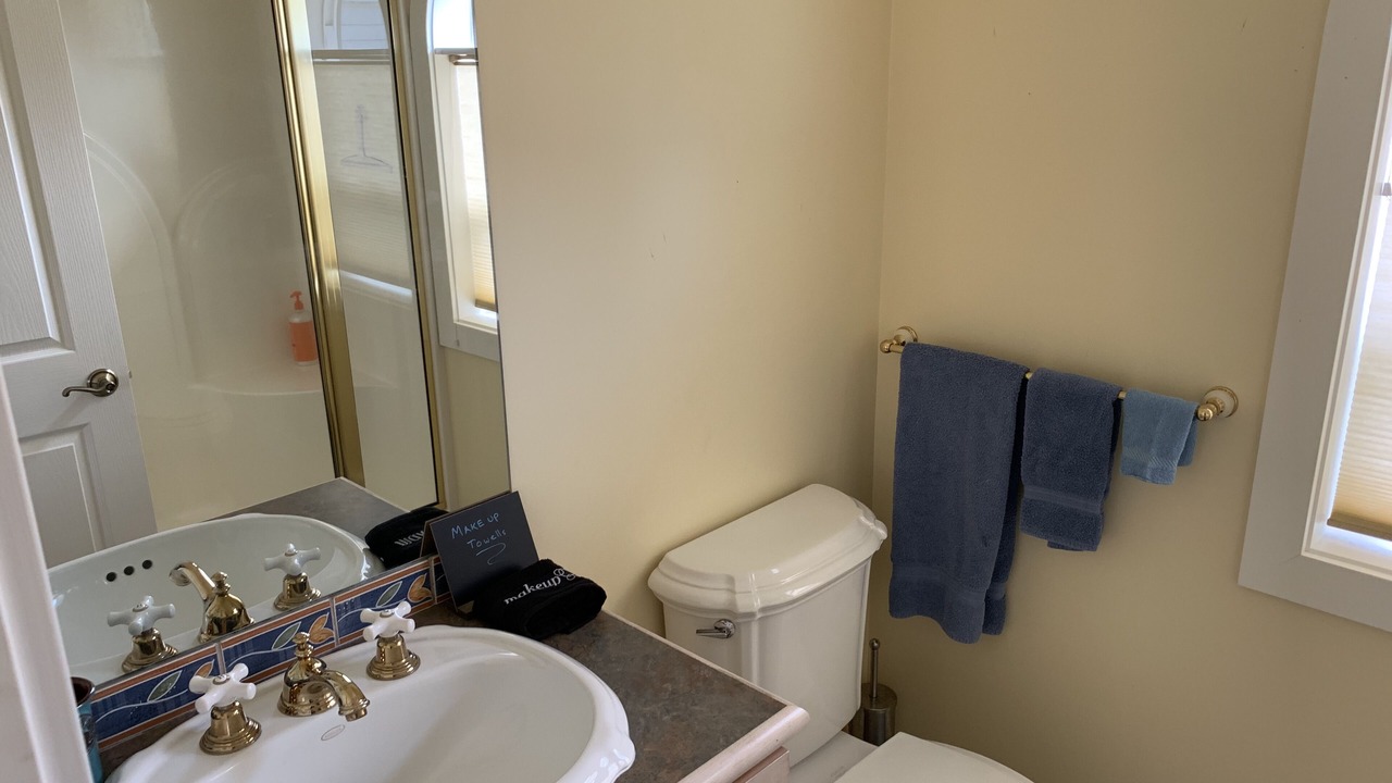 Photo of Bathroom in Cannon Beach