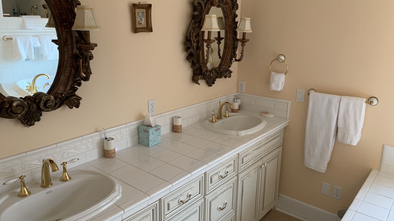 Photo of Bathroom in Cannon Beach
