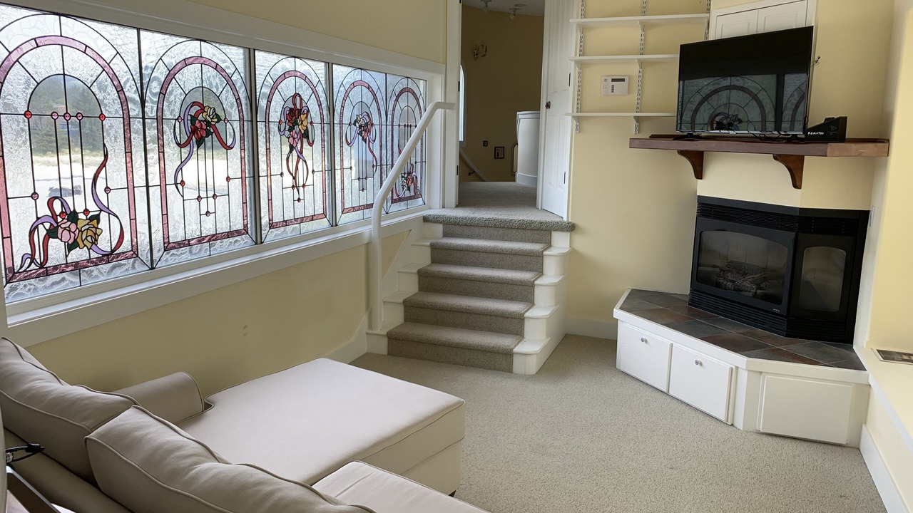 Photo of Livingroom in Cannon Beach