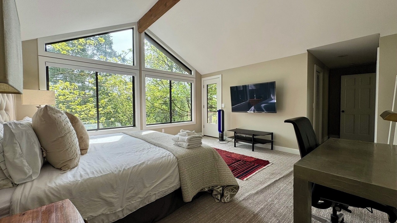Photo of Bedroom in Northwest Bellevue