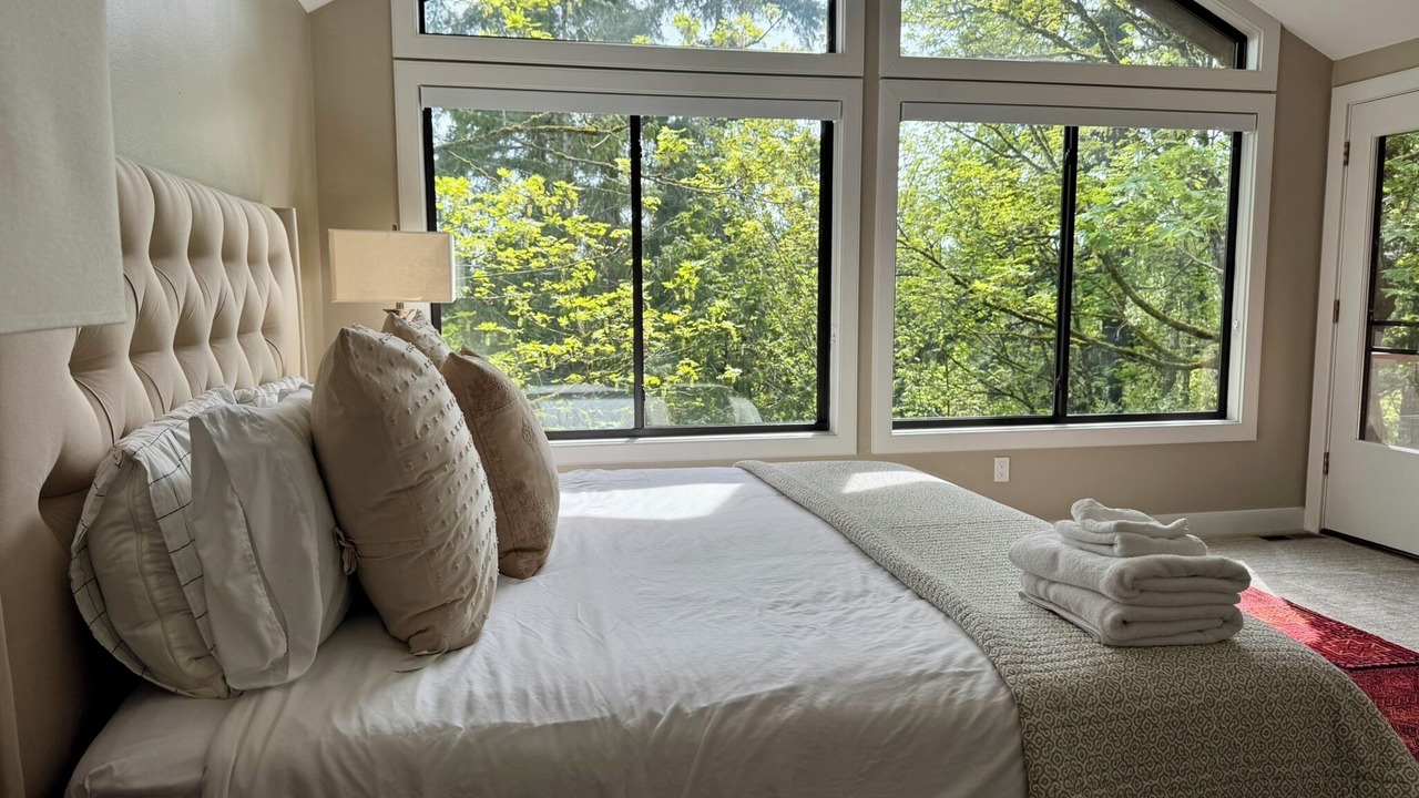 Photo of Bedroom in Northwest Bellevue