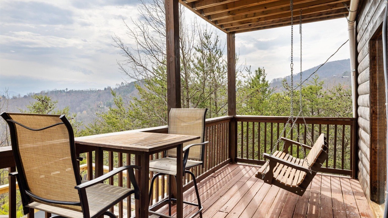 Photo of Bedroom in Gatlinburg - Pigeon Forge