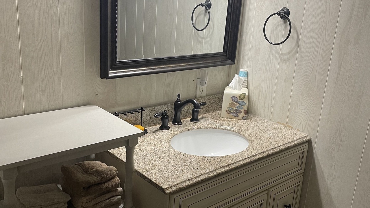 Photo of Bathroom in Eatonton