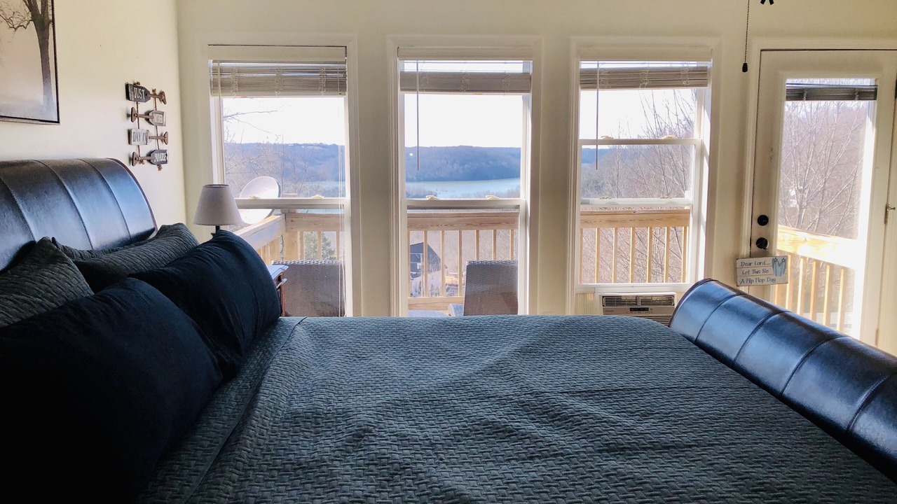 Photo of Bedroom in Byrdstown