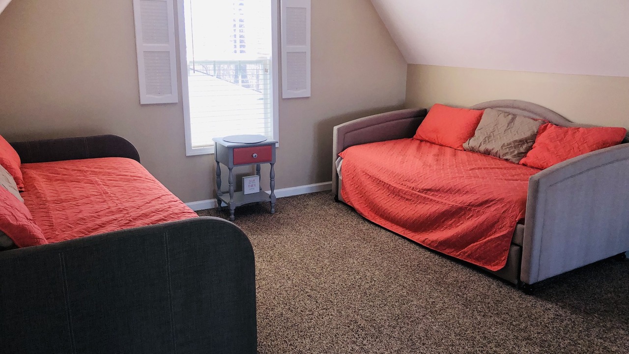 Photo of Bedroom in Byrdstown