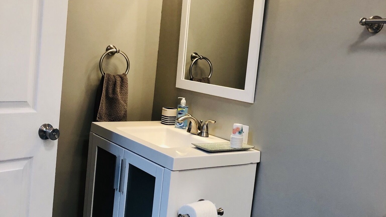 Photo of Bathroom in Byrdstown