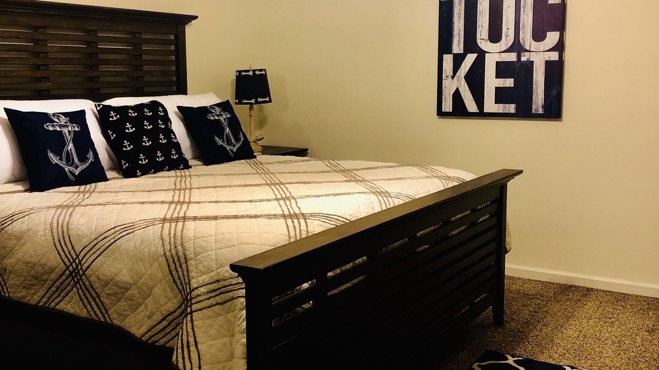 Photo of Bedroom in Byrdstown