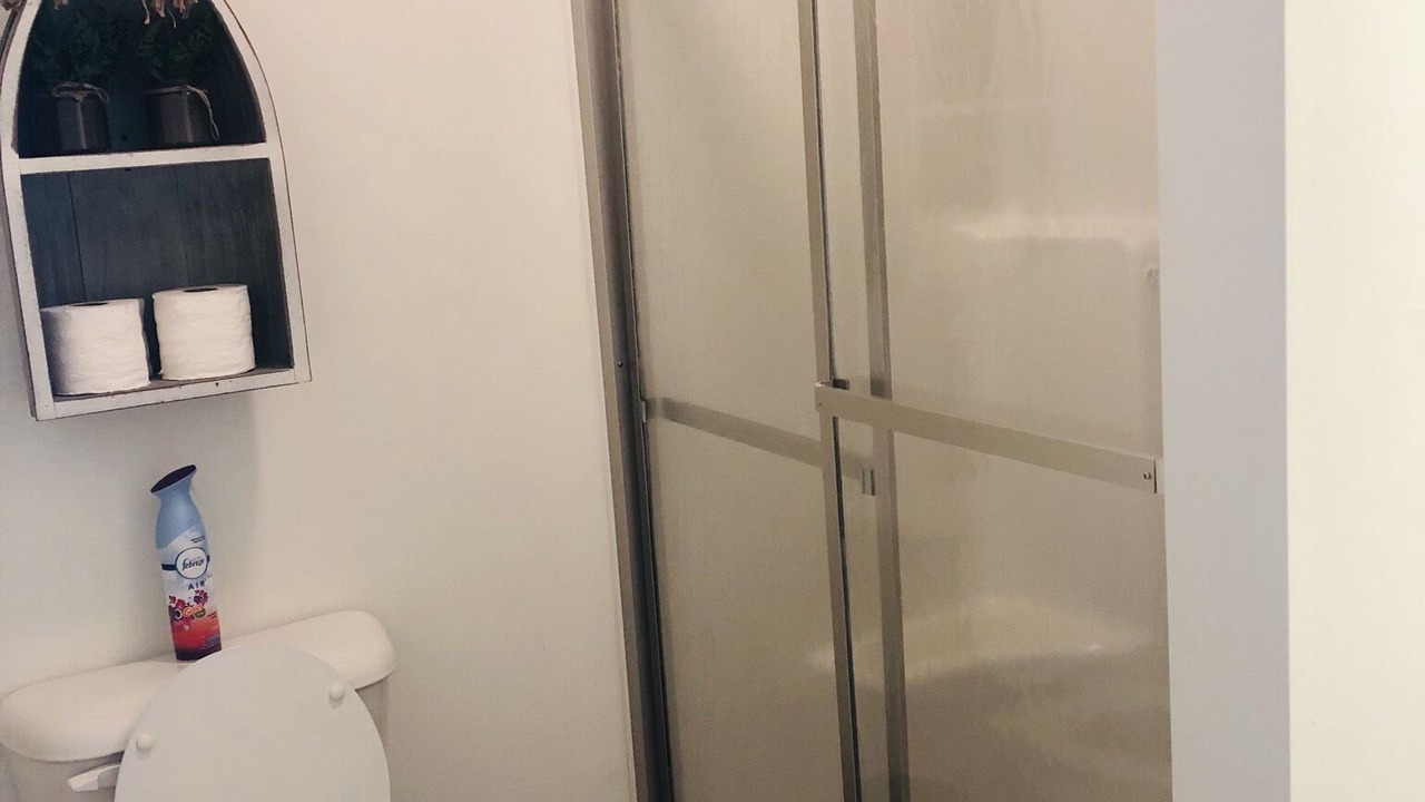 Photo of Bathroom in Byrdstown