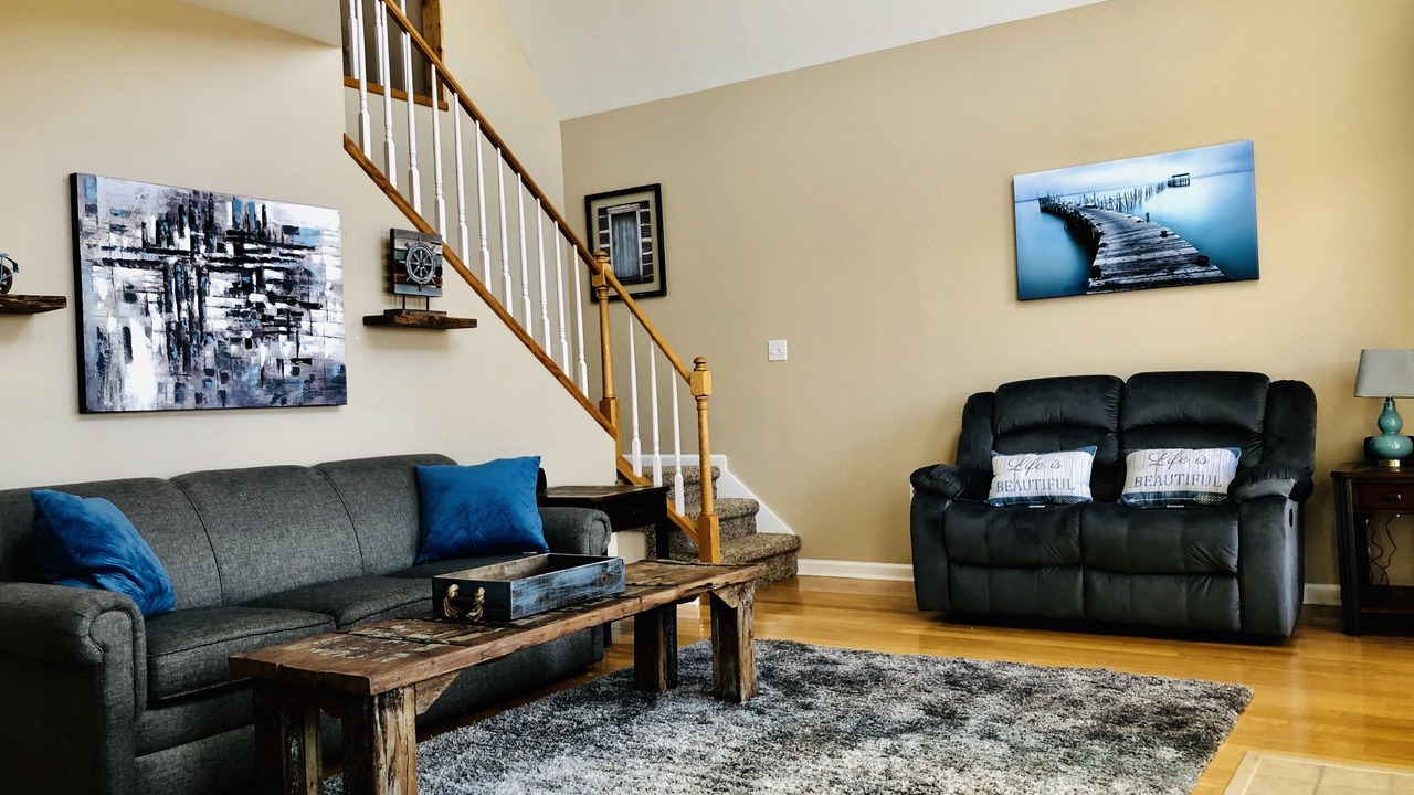 Photo of Livingroom in Byrdstown