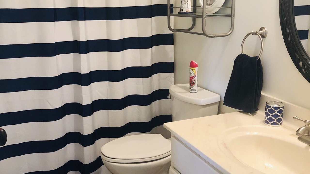 Photo of Bathroom in Byrdstown