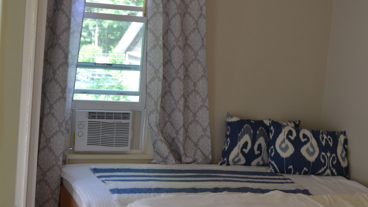 Photo of Bedroom in Lanesville