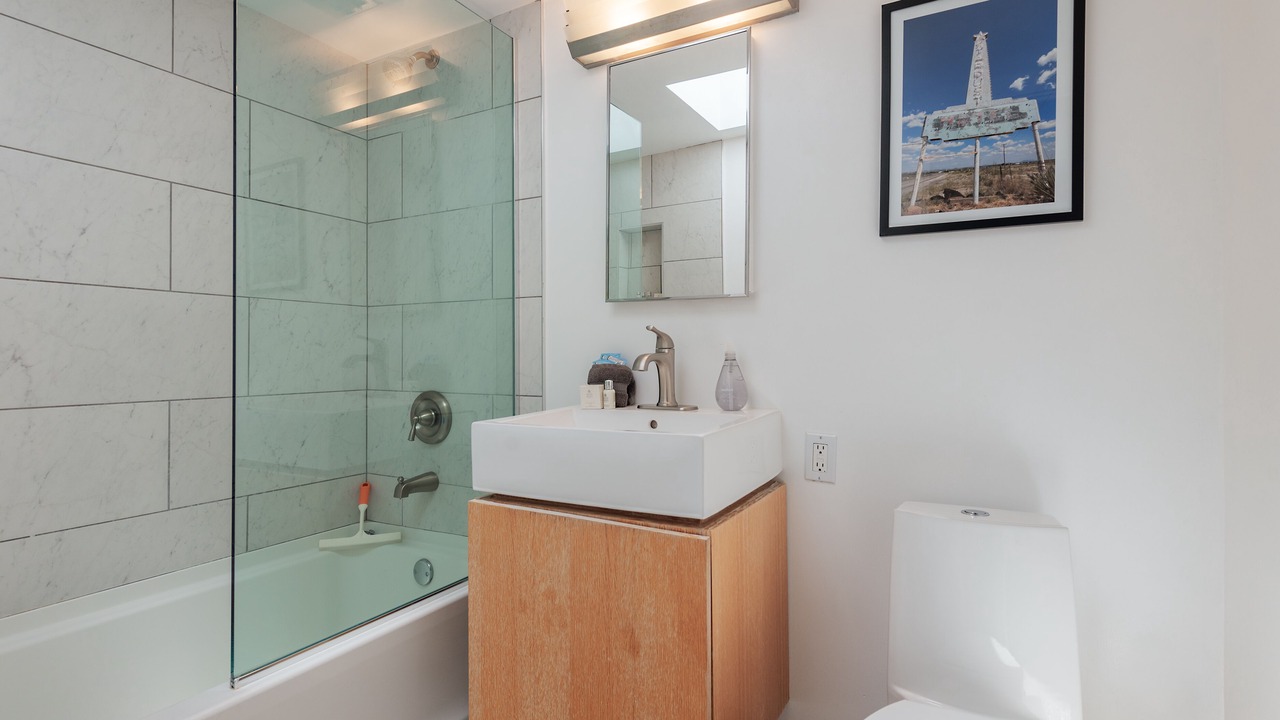 Photo of Bathroom in Racquet Club Estates