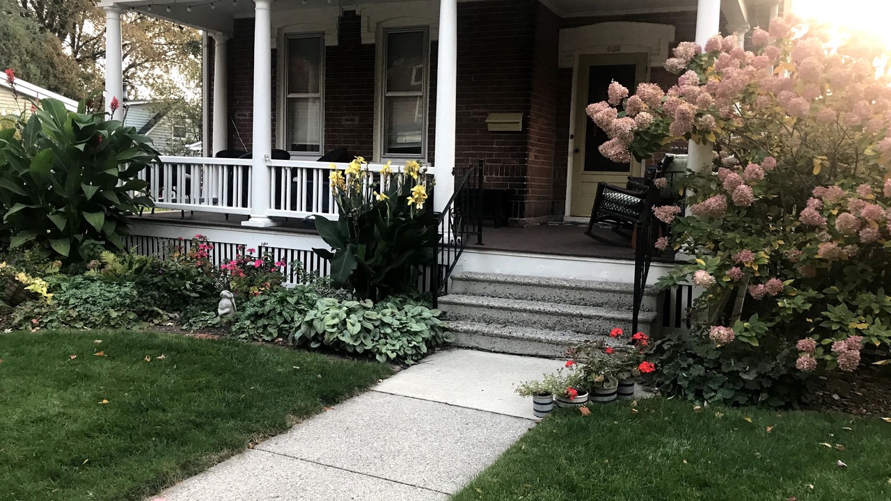 Photo of Outdoor in Old West Side