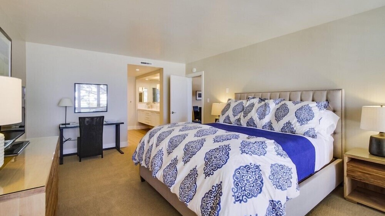 Photo of Bedroom in Crown Point