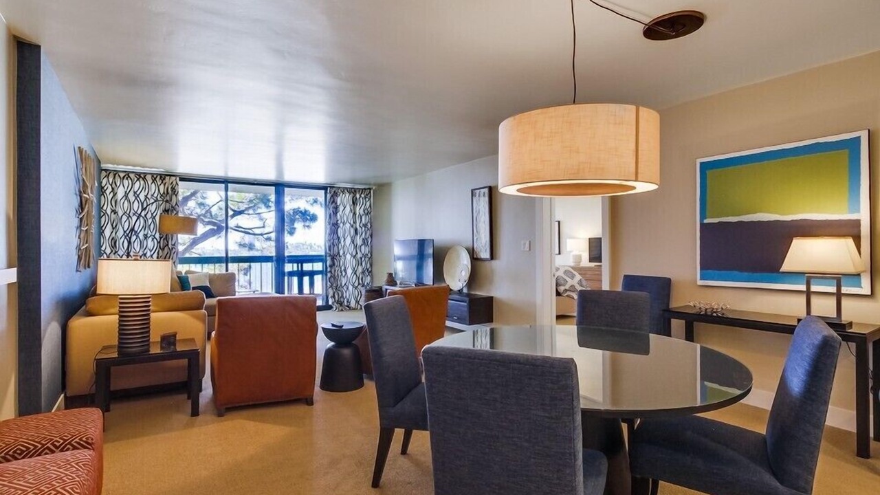 Photo of Livingroom in Crown Point
