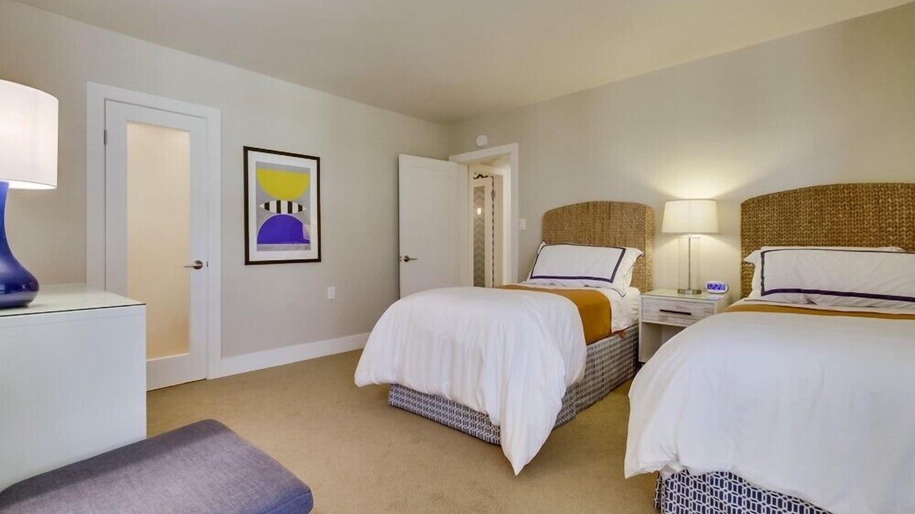 Photo of Bedroom in Crown Point