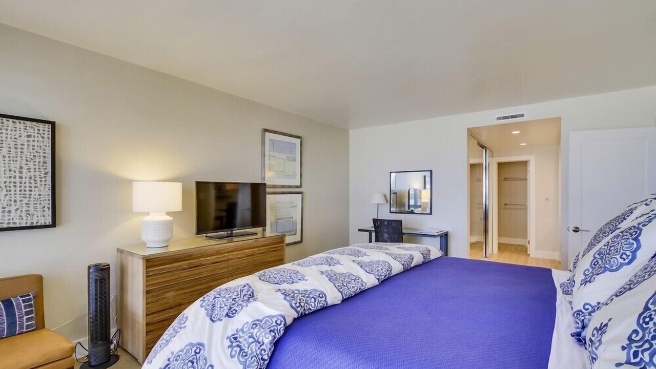 Photo of Bedroom in Crown Point
