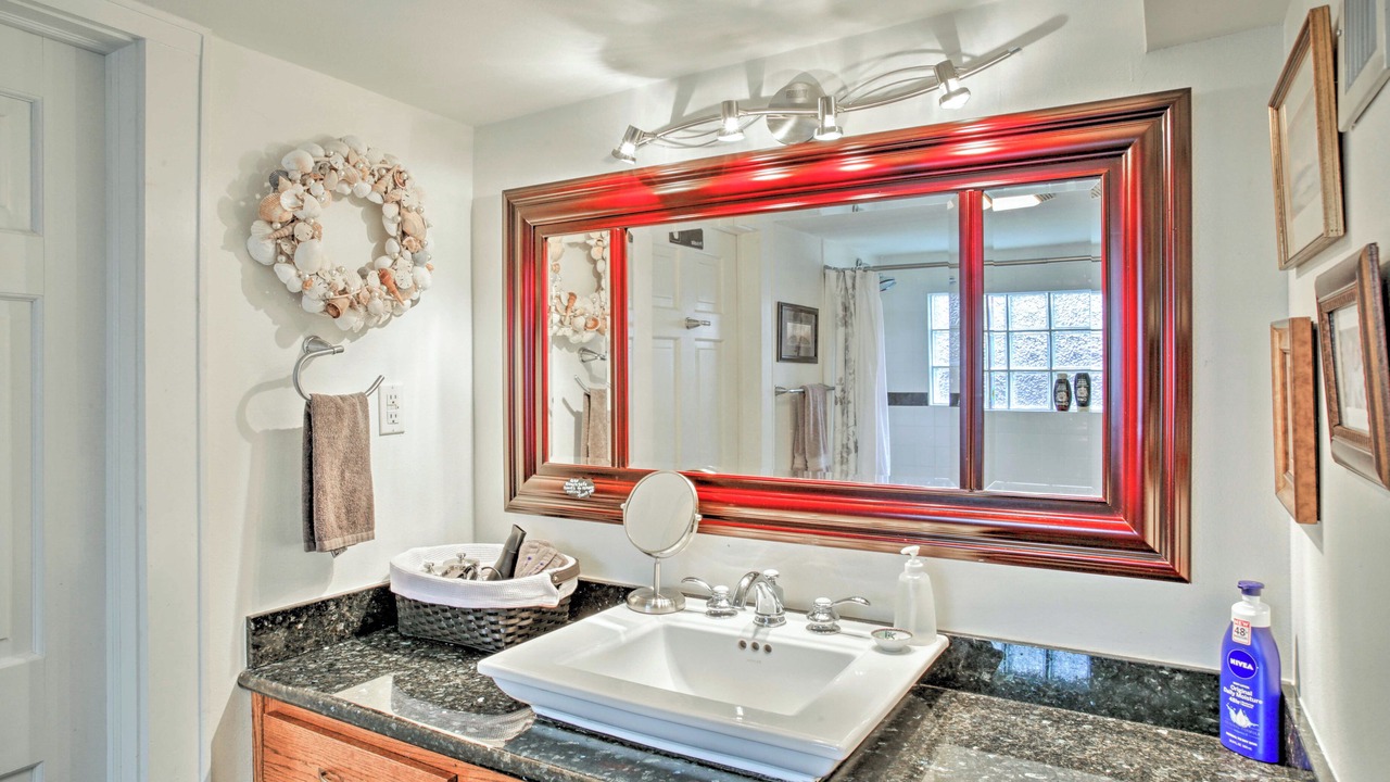 Photo of Bathroom in Broadmoor