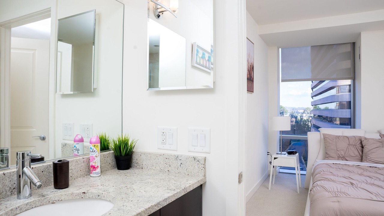 Photo of Bedroom in Crystal City
