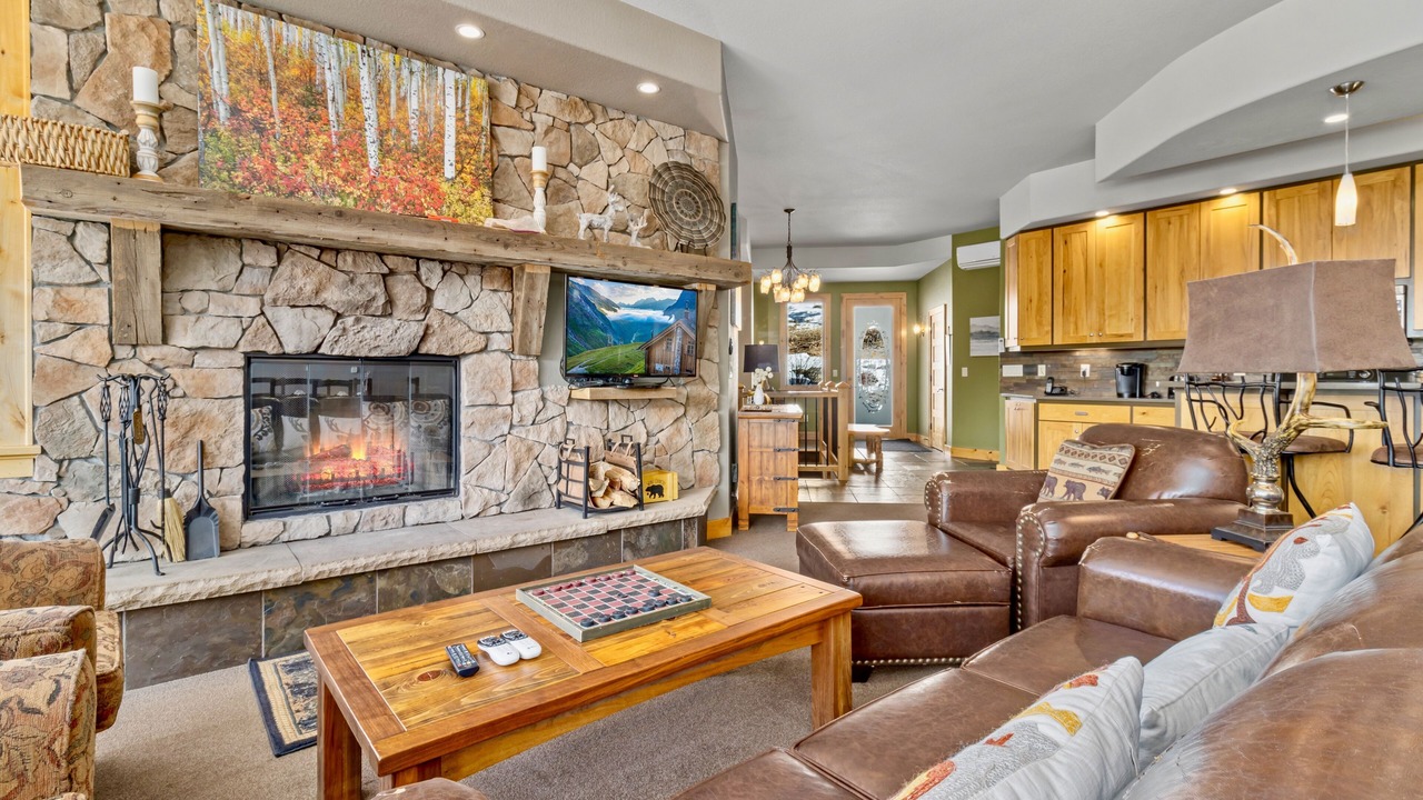 Photo of Livingroom in Windcliff Estates