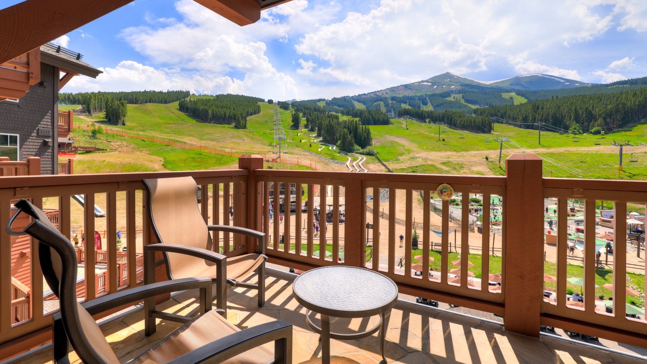 Photo of Patio Balcony in Peak 8