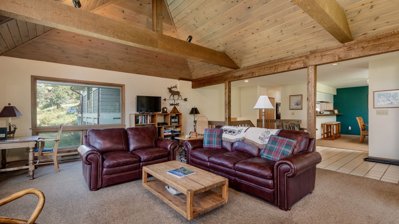 Photo of Bedroom in Windcliff Estates