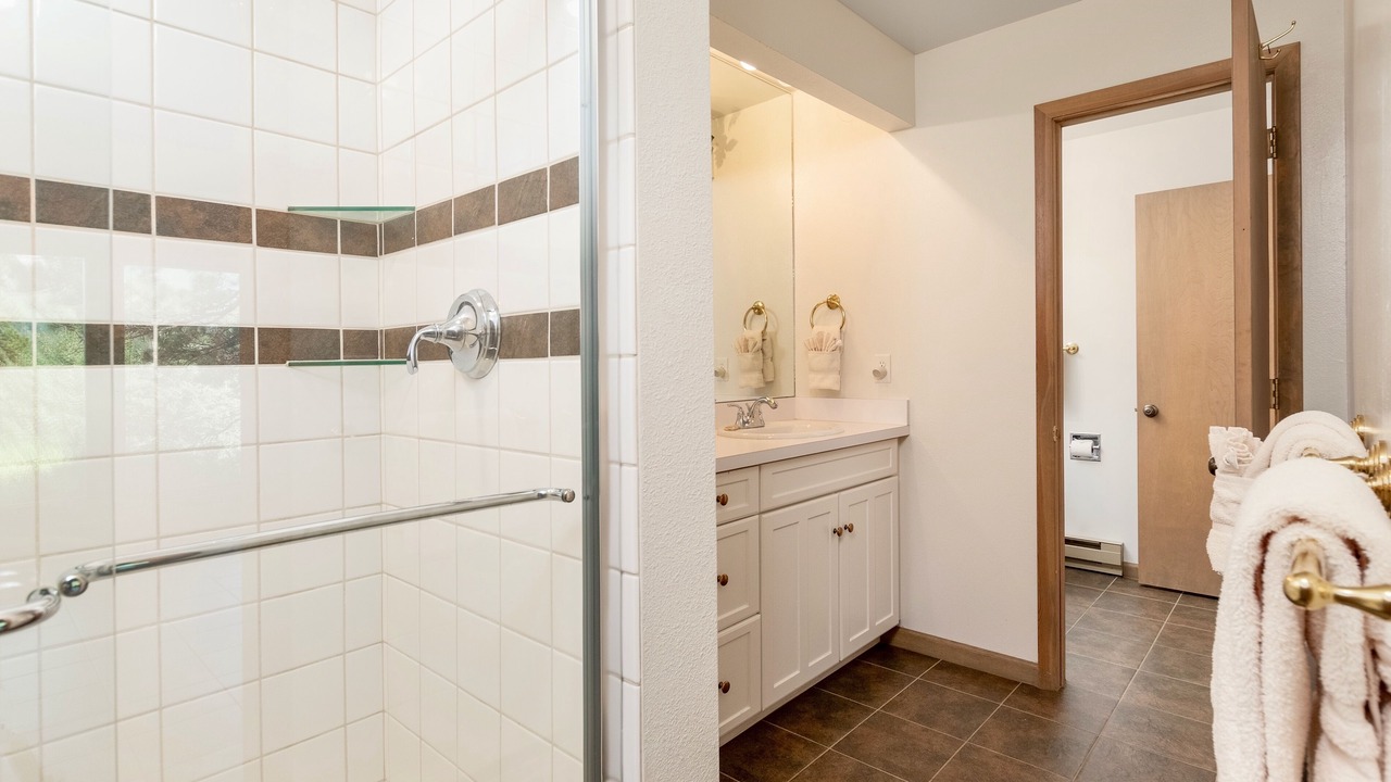 Photo of Bathroom in Windcliff Estates