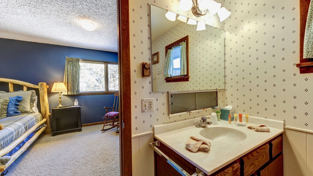Photo of Bedroom in Windcliff Estates