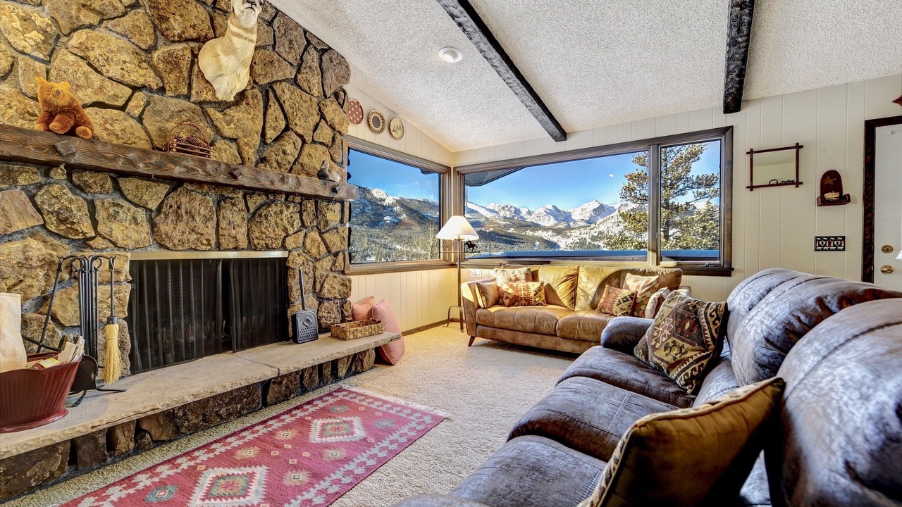 Photo of Bedroom in Windcliff Estates