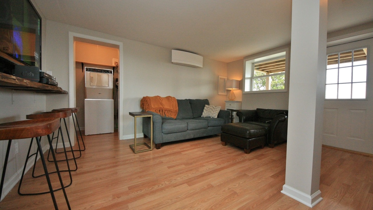 Photo of Livingroom in Decherd