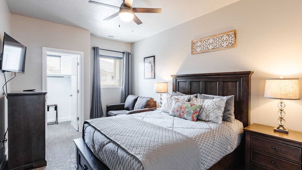 Photo of Bedroom in Hurricane