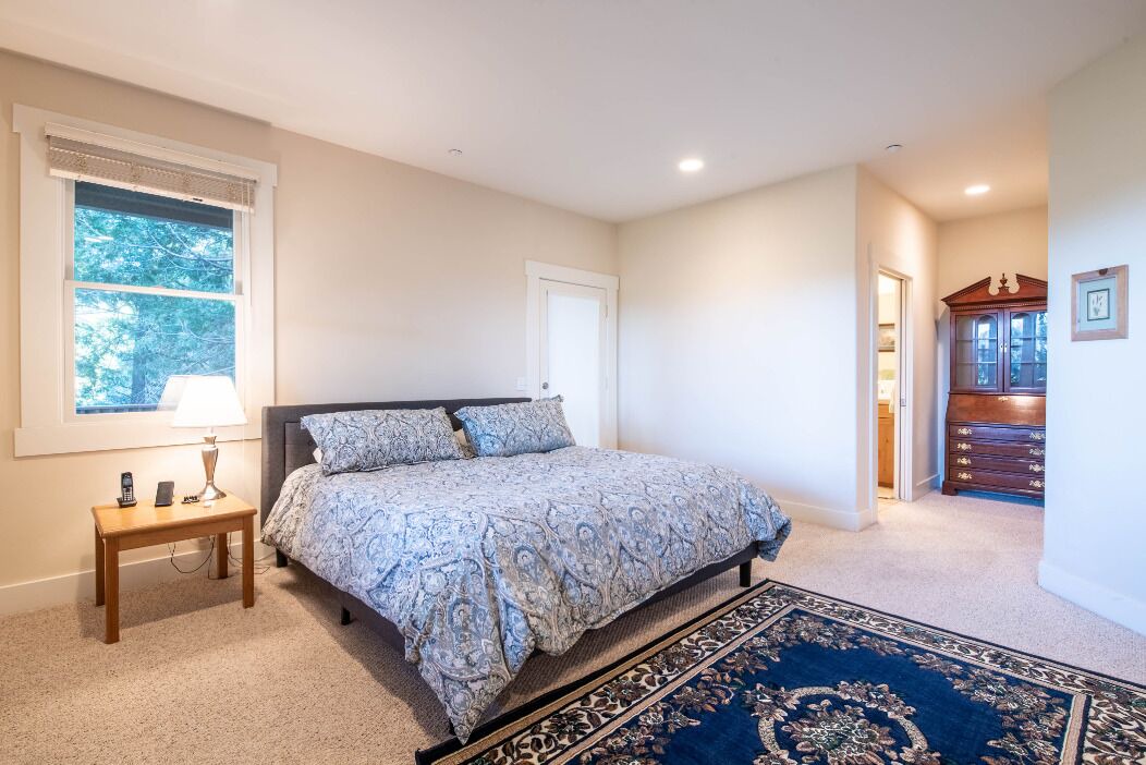 Photo of Bedroom in Crestline