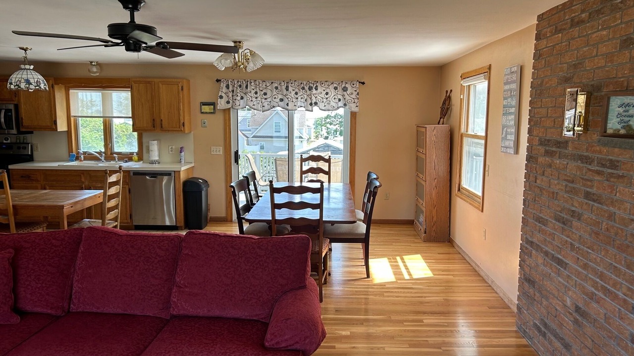 Photo of Livingroom in Eastward Look