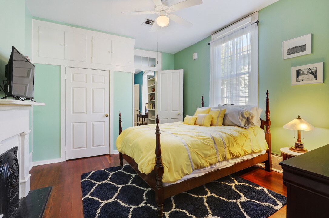 Photo of Bedroom in Algiers Point