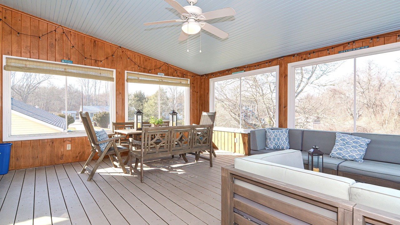 Photo of Livingroom in Narragansett Pier