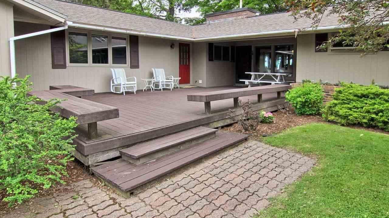 Photo of Patio Balcony in Maple City