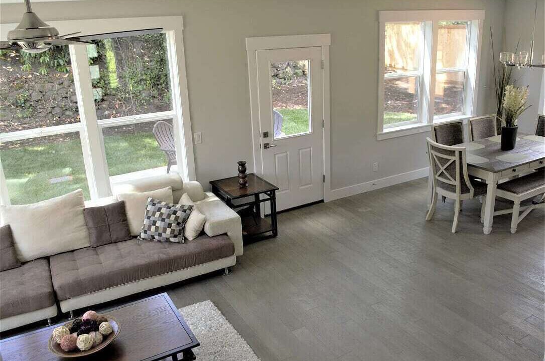 Photo of Livingroom in Marylhurst
