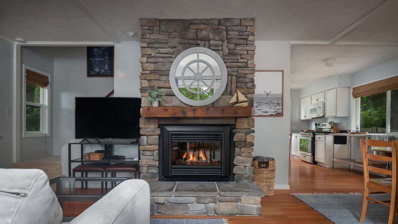 Photo of Bedroom in Gleneden Beach