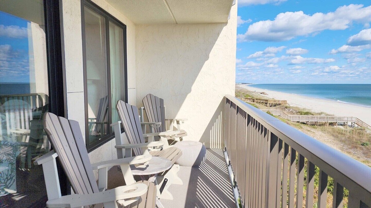 Photo of Patio Balcony in Litchfield by the Sea