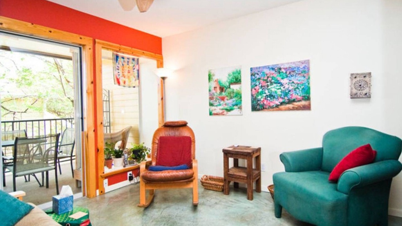 Photo of Livingroom in Barton Hills