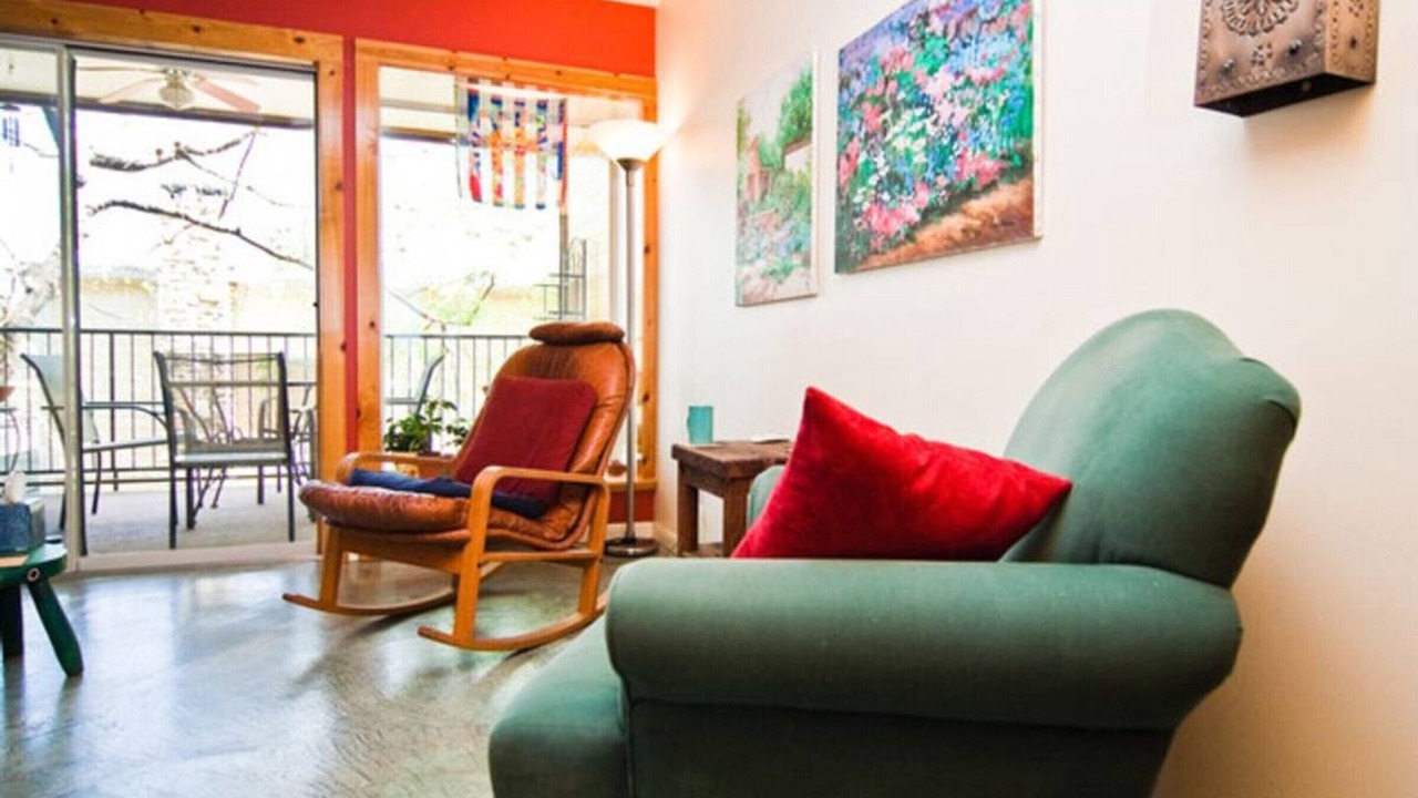 Photo of Livingroom in Barton Hills