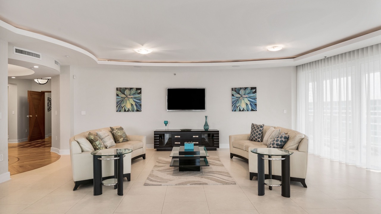 Photo of Livingroom in Central Beach
