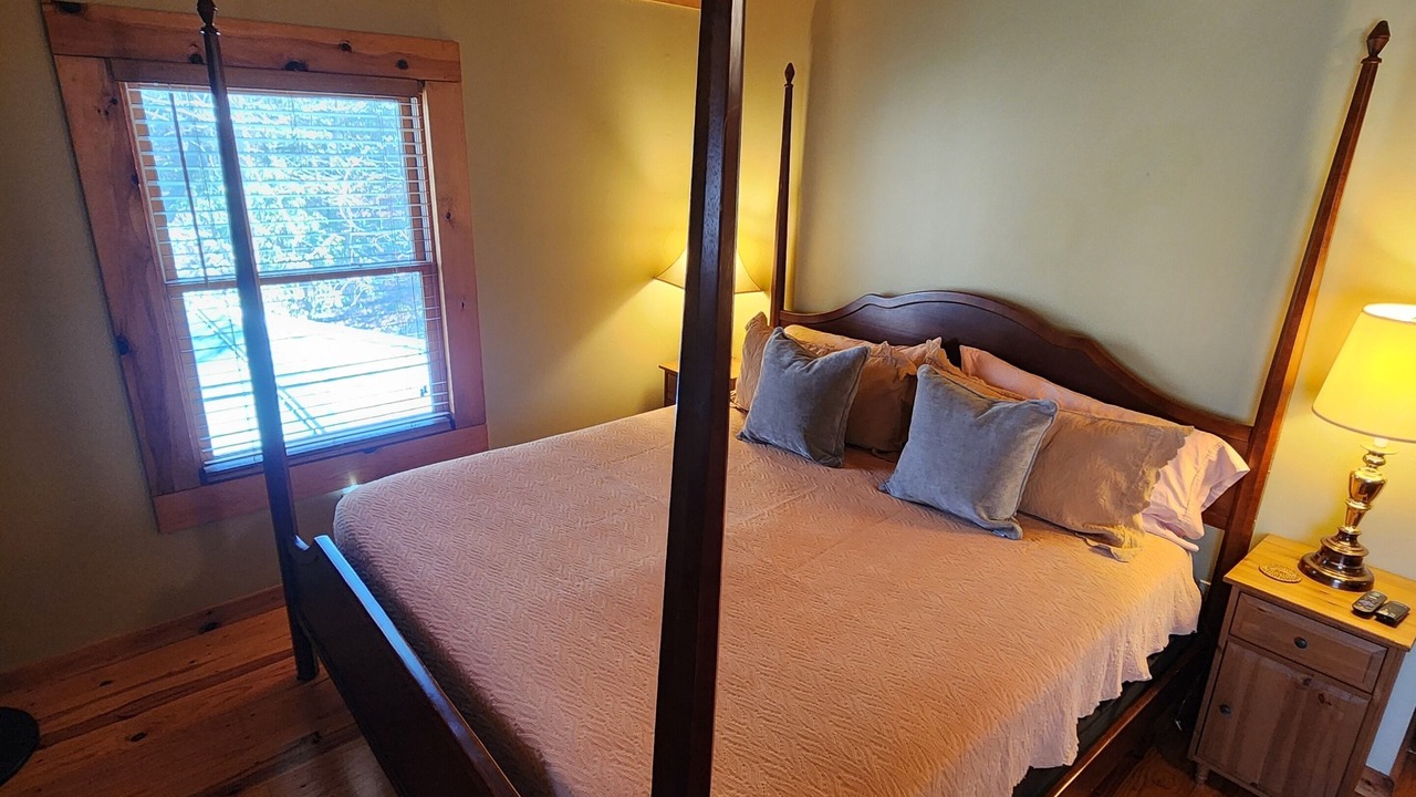 Photo of Bedroom in Ellijay