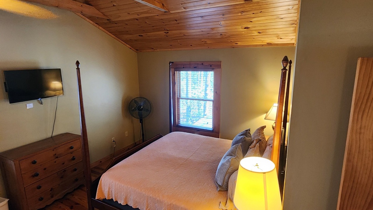 Photo of Bedroom in Ellijay