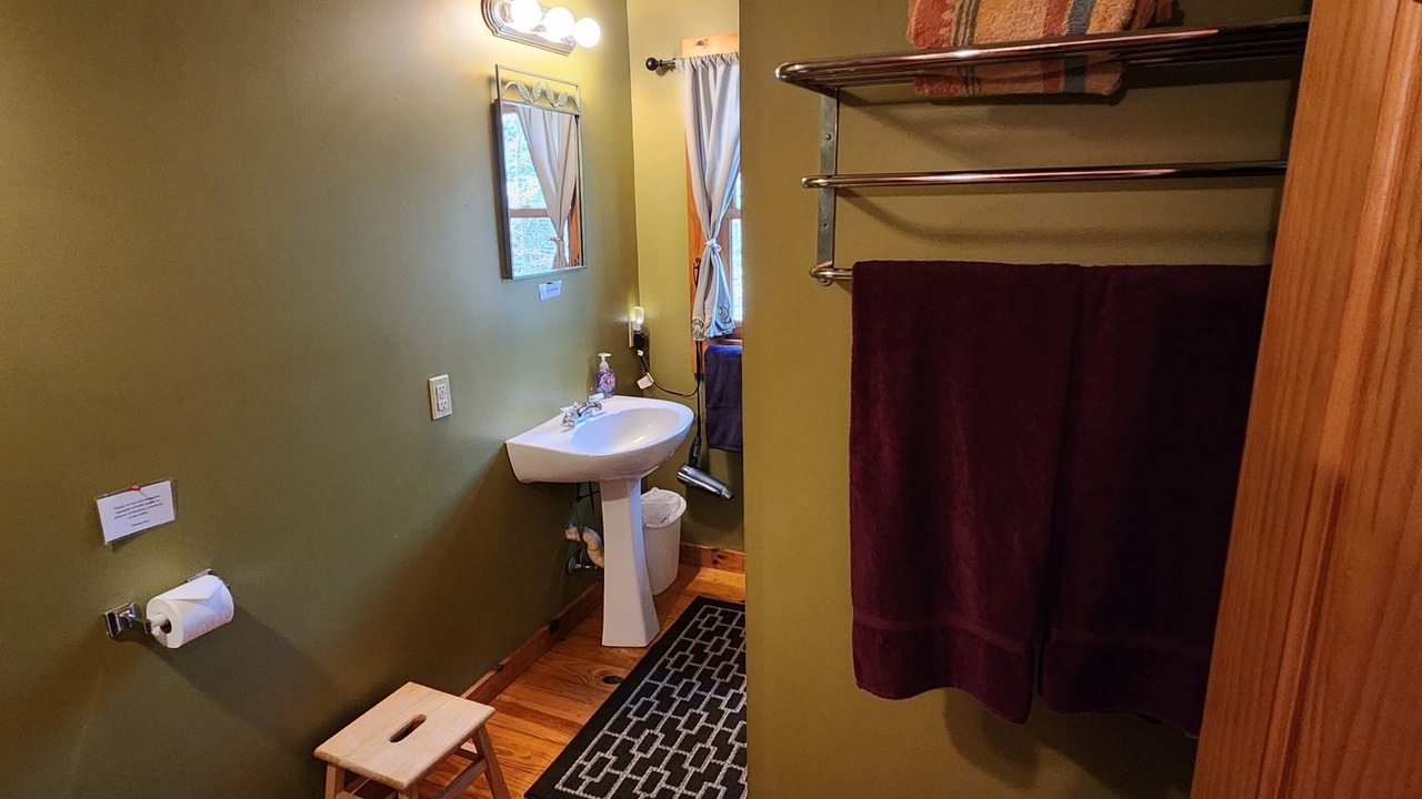 Photo of Bathroom in Ellijay