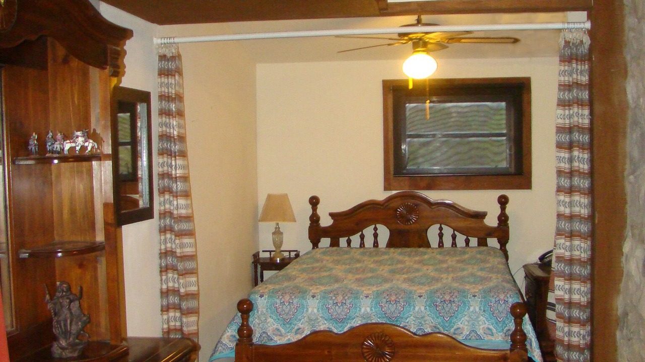 Photo of Bedroom in Leakey